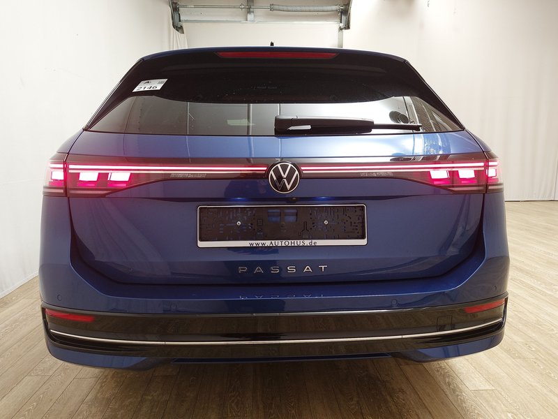VW Passat Variant 2.0 TDI Elegance automatik • 360° kamera • ACC — 14