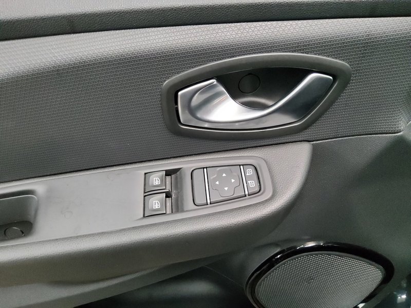 Renault Clio Grandtour 0.9 TCe Business Edition — 9