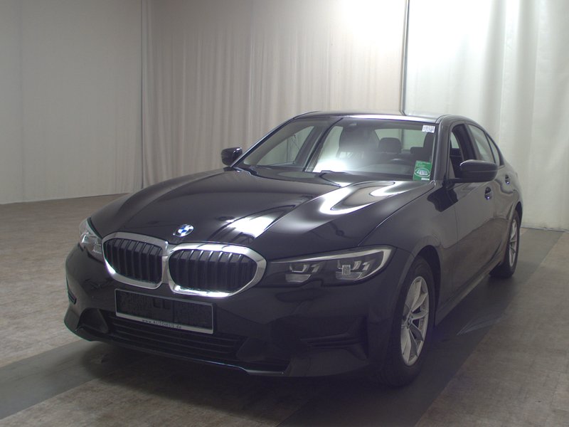 BMW 320d automatik • LED • digitalni instrumenti — 2