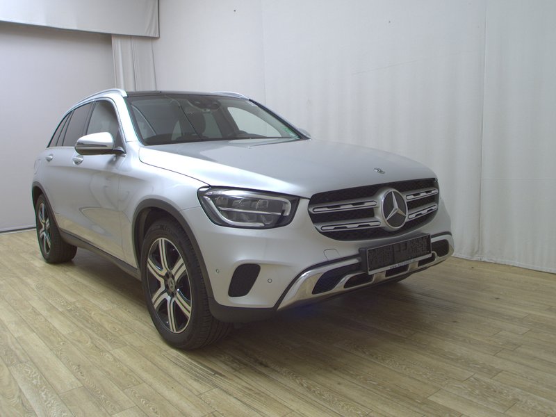 Mercedes-Benz GLC 220 d 4MATIC automatik • panorama • HUD — 3
