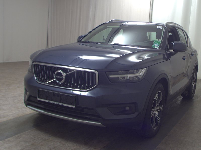 Volvo XC40 D3 automatik Inscription • AHK • električna peta vrata — 2