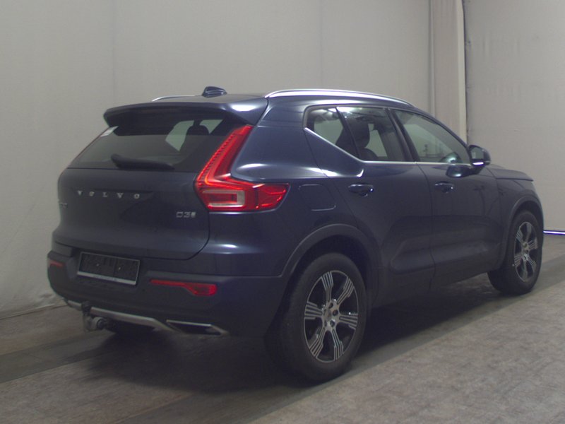 Volvo XC40 D3 automatik Inscription • AHK • električna peta vrata — 4