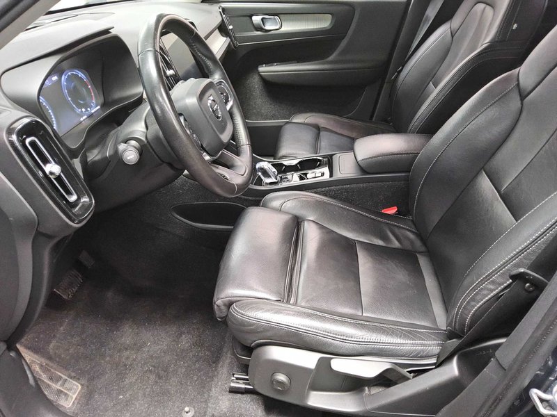 Volvo XC40 D3 automatik Inscription • AHK • električna peta vrata — 9