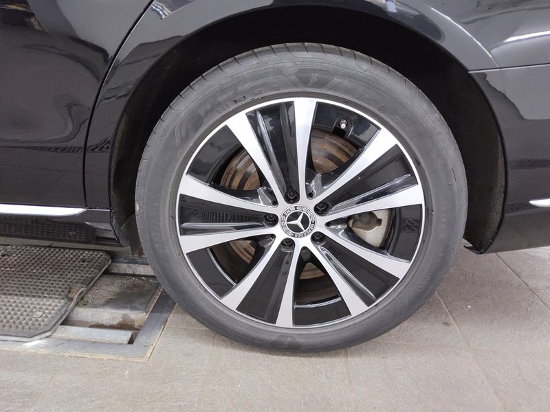 Mercedes-Benz E 300 de 4MATIC karavan automatik Exclusive • ACC • LED — 11