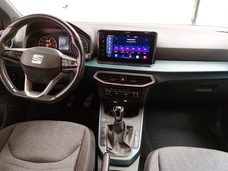 SEAT Arona 1.0 TSI Xperience • Full LED — 18