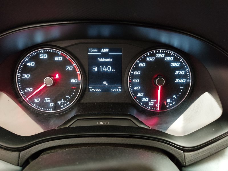 SEAT Arona 1.0 TSI Xperience • Full LED — 22