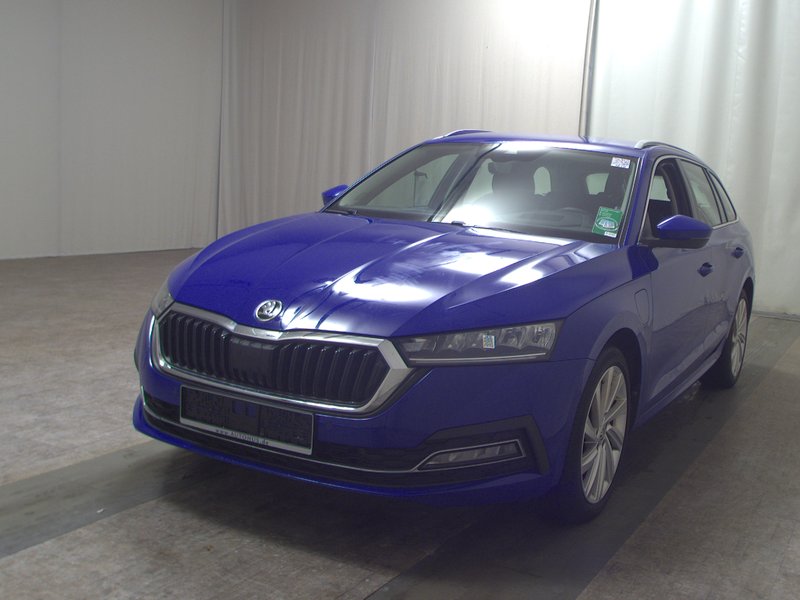 Škoda Octavia Kombi 1.4 TSI iV automatik Style • ACC • HUD — 2