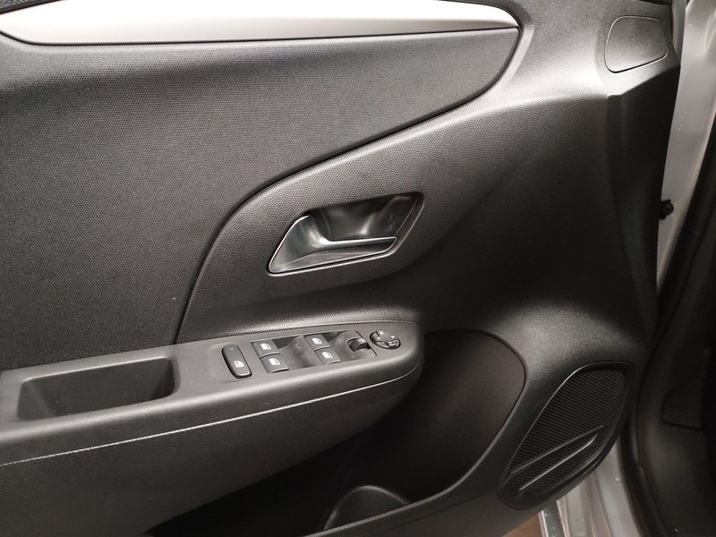 Opel Corsa 1.2 • digitalni instrumenti — 5
