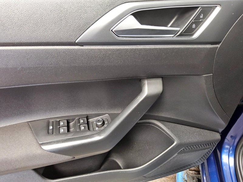 Volkswagen Taigo 1.0 TSI R-Line • ACC • Full LED — 10