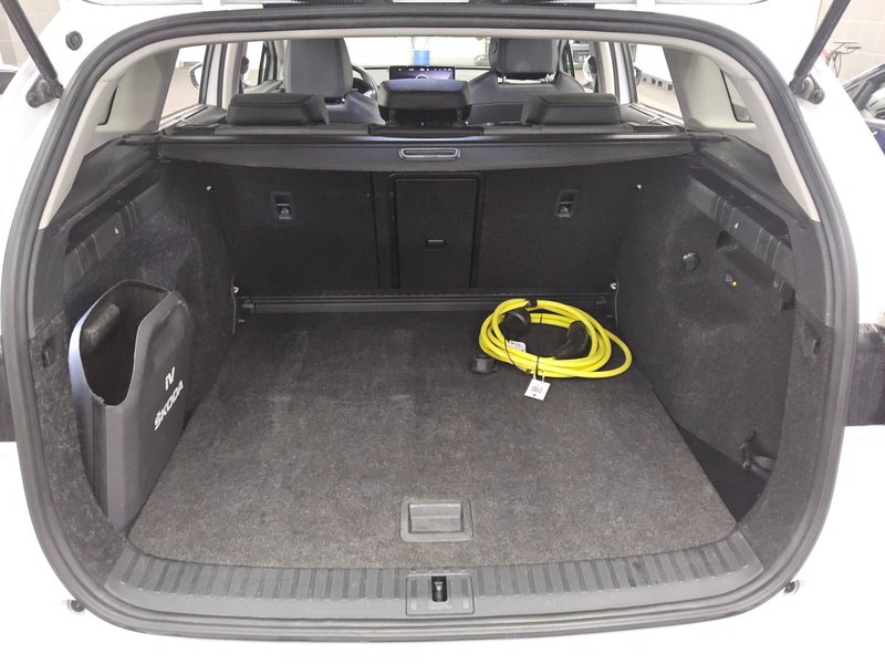 Škoda Enyaq iV 60 Loft • ACC • LED — 12