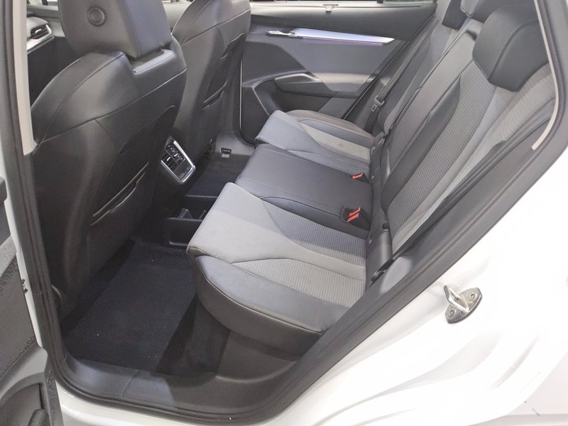 Škoda Enyaq iV 60 Loft • ACC • LED — 13