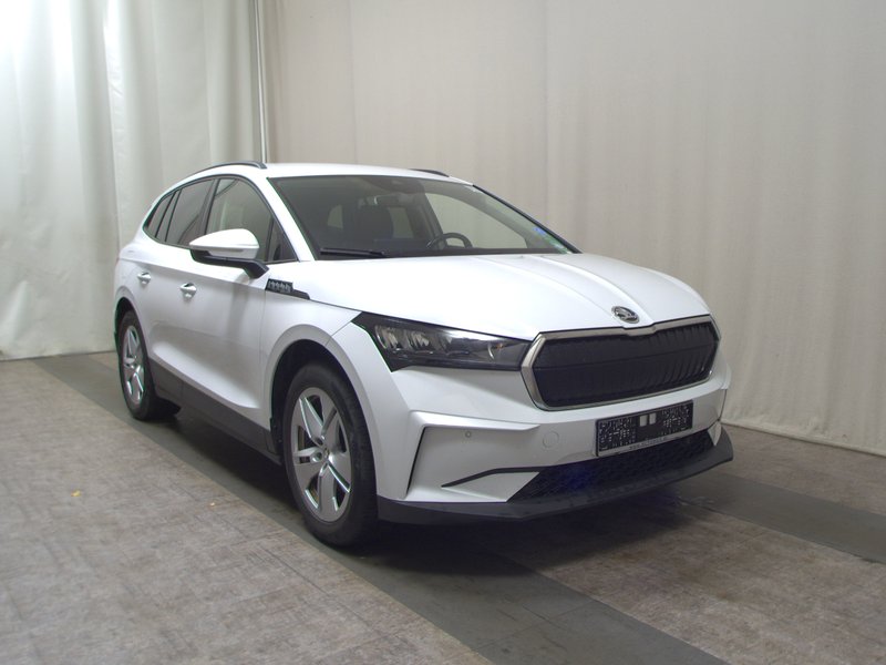 Škoda Enyaq iV 60 Loft • ACC • LED — 3