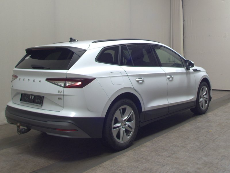 Škoda Enyaq iV 60 Loft • ACC • LED — 4