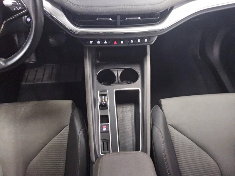 Škoda Enyaq iV 60 Loft • ACC • LED — 6