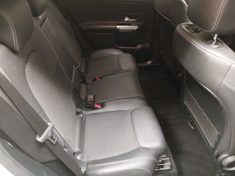 Mercedes-Benz GLB 220 d automatik Progressive • adaptivni ovjes • kuka za vuču — 12