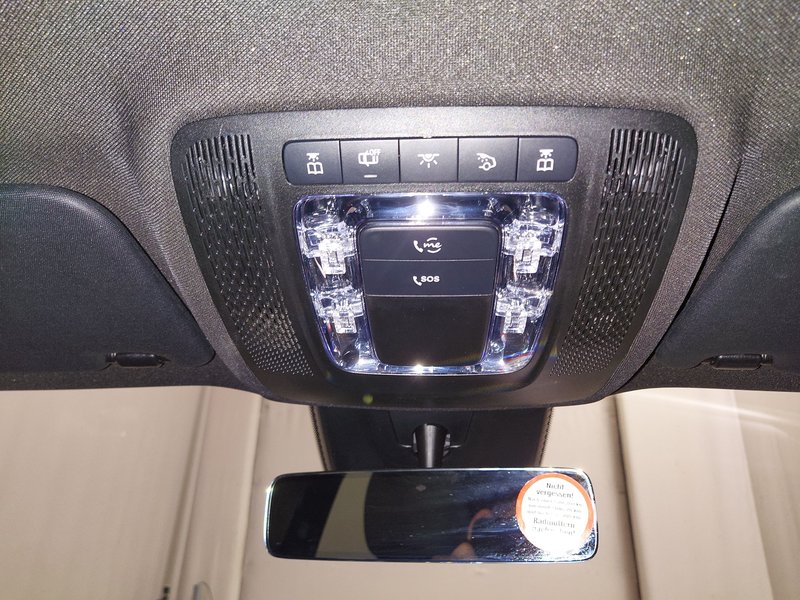 Mercedes-Benz GLB 220 d automatik Progressive • adaptivni ovjes • kuka za vuču — 16