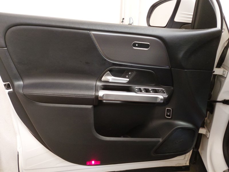 Mercedes-Benz GLB 220 d automatik Progressive • adaptivni ovjes • kuka za vuču — 5