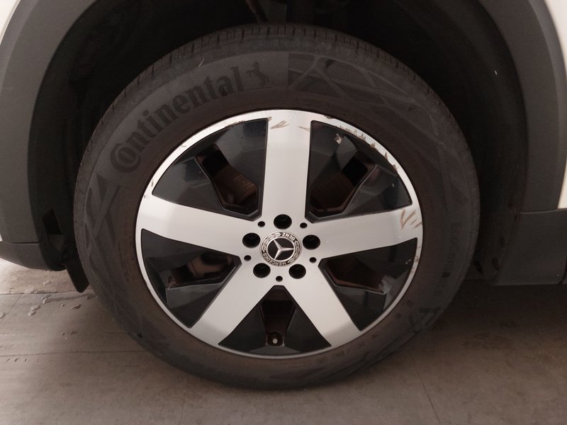 Mercedes-Benz GLB 220 d automatik Progressive • adaptivni ovjes • kuka za vuču — 8
