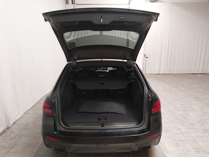 BMW 520d xDrive Touring M Sport automatik • zračni ovjes • digitalni instrumenti — 17