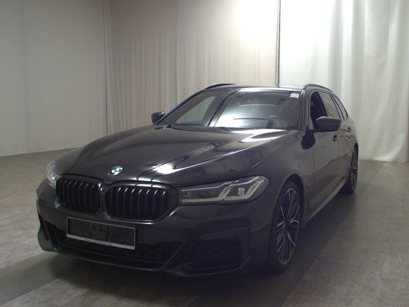 BMW 520d xDrive Touring M Sport automatik • zračni ovjes • digitalni instrumenti — 2