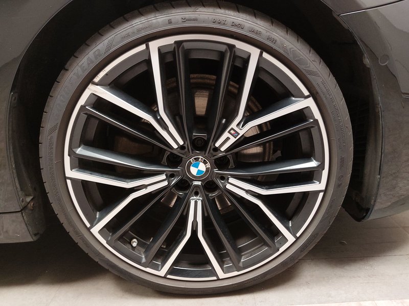 BMW 520d xDrive Touring M Sport automatik • zračni ovjes • digitalni instrumenti — 8