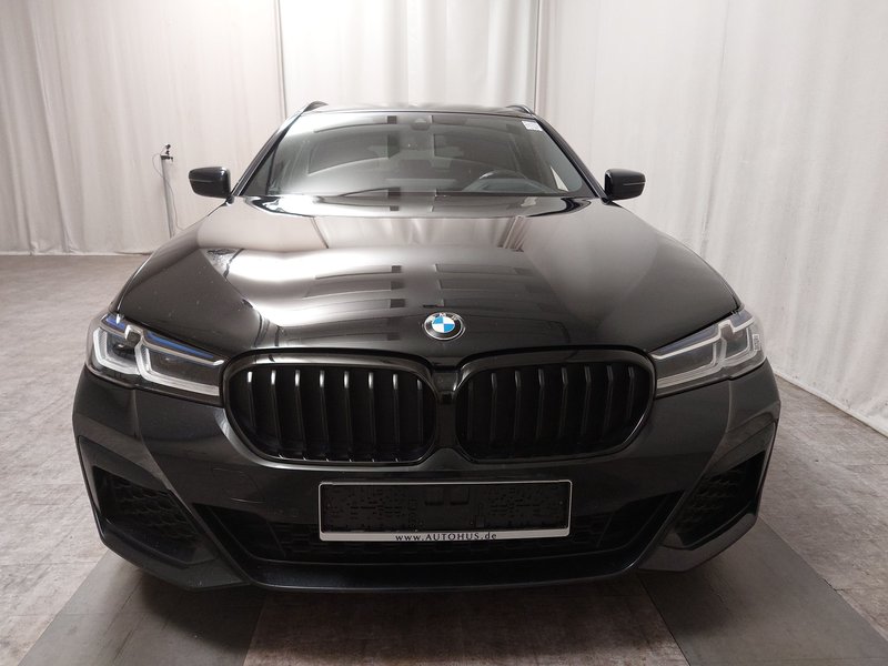 BMW 520d xDrive Touring M Sport automatik • zračni ovjes • digitalni instrumenti — 9