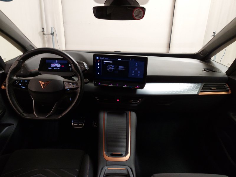 CUPRA Born • ACC • Full LED — 18