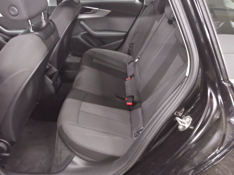 Audi A4 Avant 40 TDI automatik • LED • senzori za parkiranje straga — 13