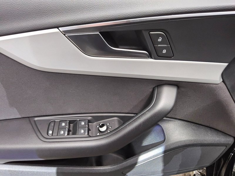 Audi A4 Avant 40 TDI automatik • LED • senzori za parkiranje straga — 9