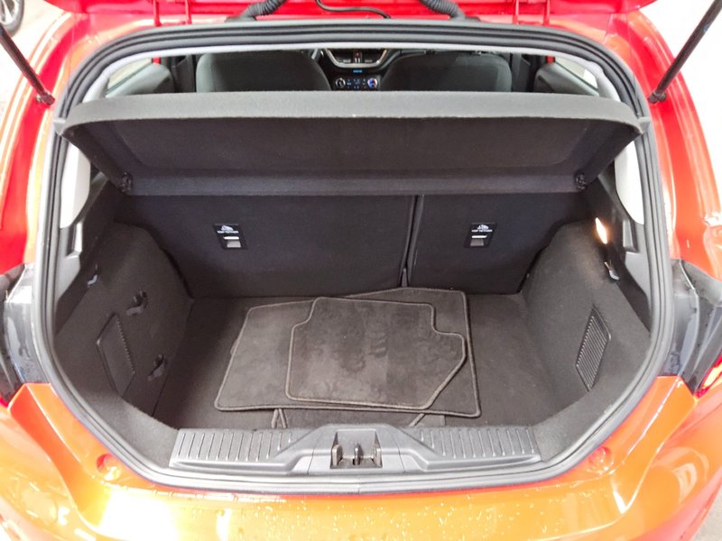 Ford Fiesta 1.5 TDCi Cool & Connect • LED • grijana sjedala — 11