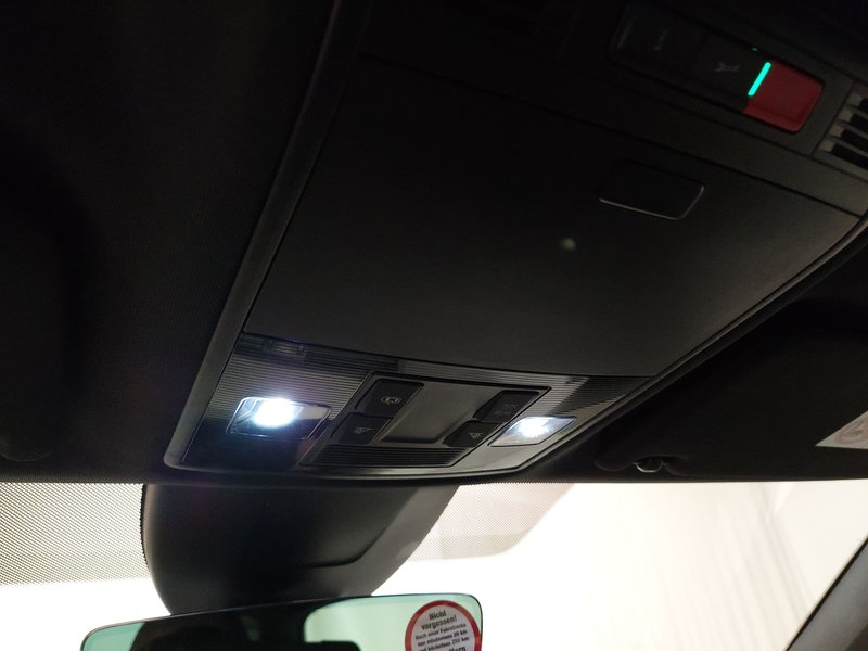 Škoda Superb Combi 2.0 TDI automatik SportLine • ACC • AHK — 13