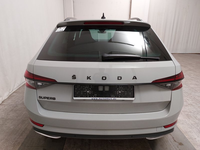 Škoda Superb Combi 2.0 TDI automatik SportLine • ACC • AHK — 14