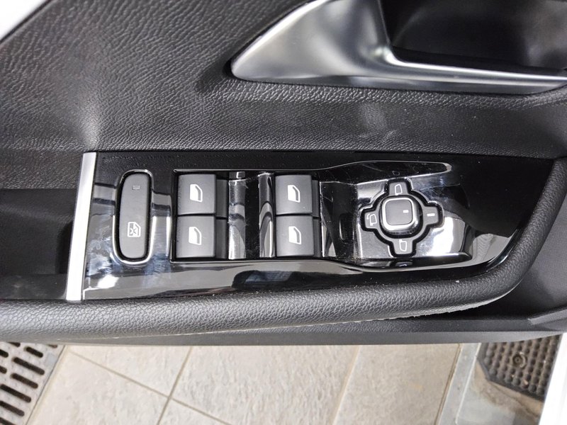 Opel Astra 1.5 D automatik Business Elegance • ACC • Full LED — 10