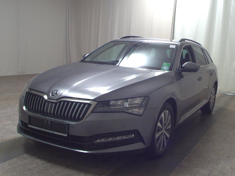 Škoda Superb Kombi 2.0 TDI automatik Ambition • ACC • AHK — 2