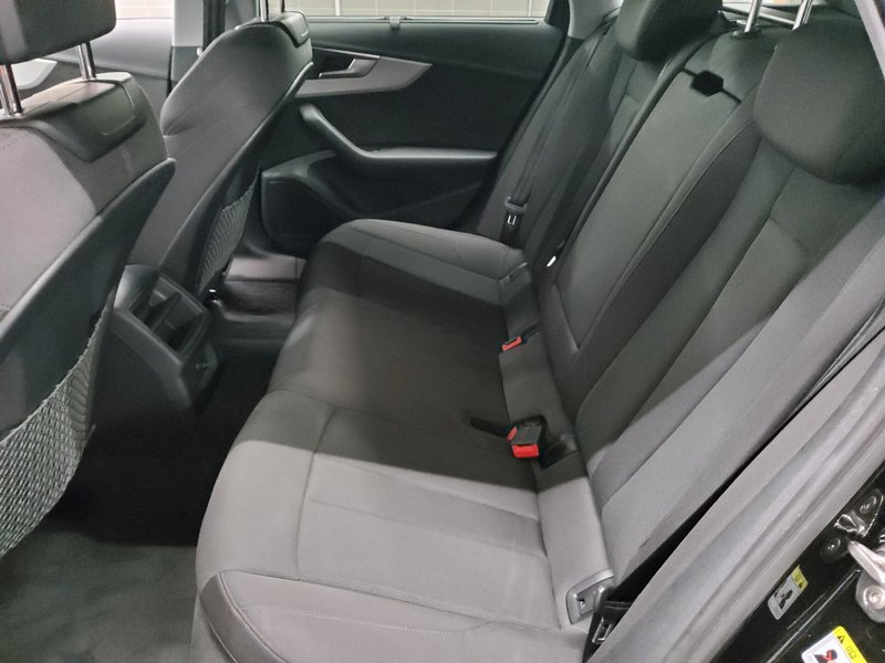 Audi A4 Avant 40 TFSI automatik • HUD • Full LED — 13