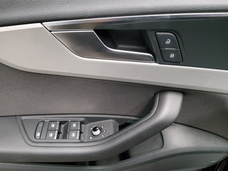 Audi A4 Avant 40 TFSI automatik • HUD • Full LED — 9