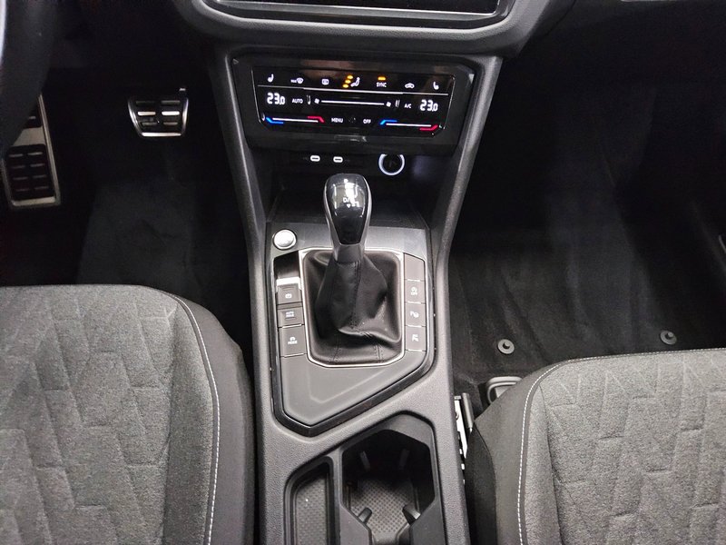 Volkswagen Tiguan 1.5 TSI automatik Move • 360° kamera • ACC — 6