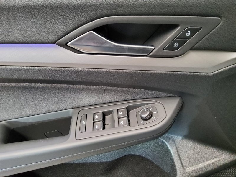 Volkswagen Golf 8 2.0 TDI Life • Full LED • Alcantara — 10
