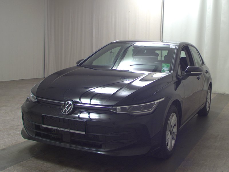 Volkswagen Golf 8 2.0 TDI Life • Full LED • Alcantara — 2