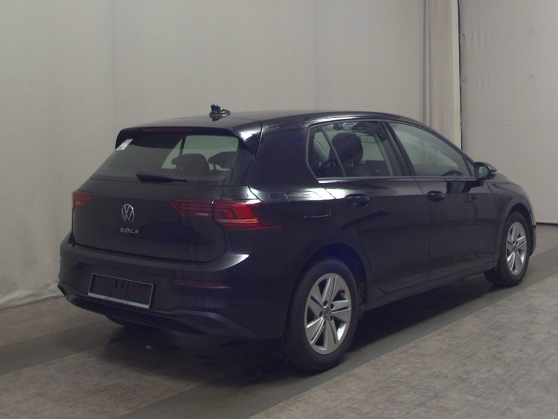 Volkswagen Golf 8 2.0 TDI Life • Full LED • Alcantara — 4