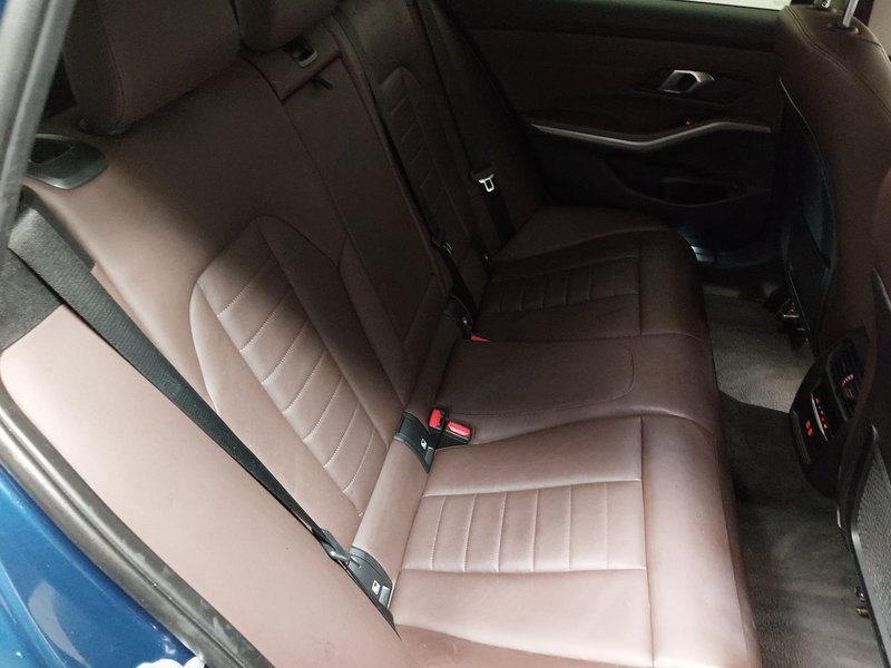 BMW 330i Touring Advantage automatik • ACC • 4x4 — 12
