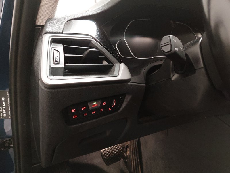 BMW 330i Touring Advantage automatik • ACC • 4x4 — 7