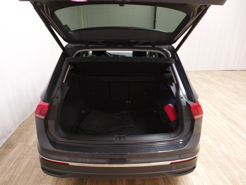 Volkswagen Tiguan 2.0 TDI Life automatik • 360° kamera • ACC — 17