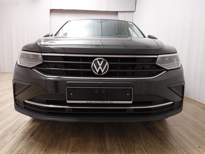 Volkswagen Tiguan 2.0 TDI Life automatik • 360° kamera • ACC — 9