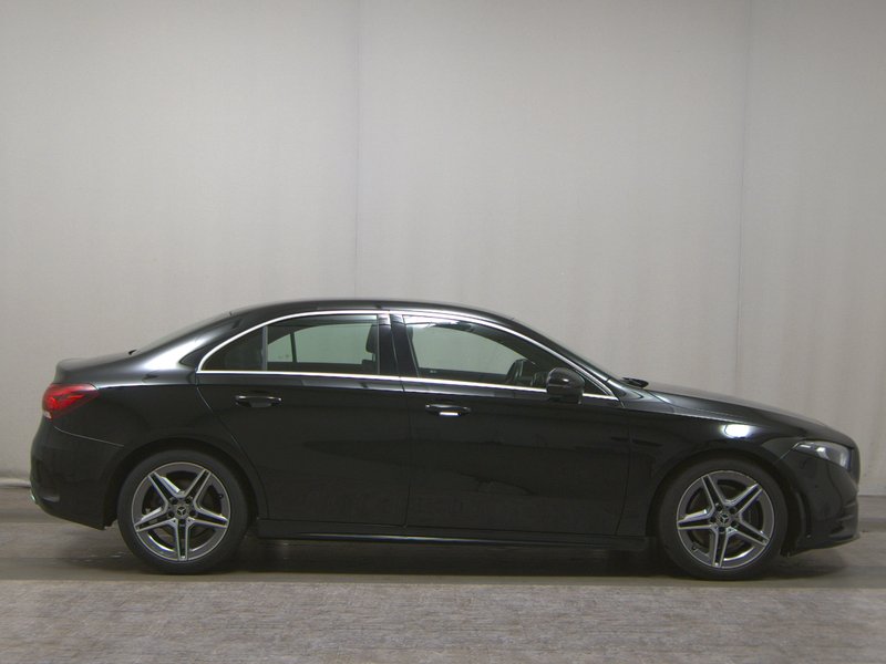 Mercedes-Benz A 220 d automatik AMG Line • AHK • Full LED