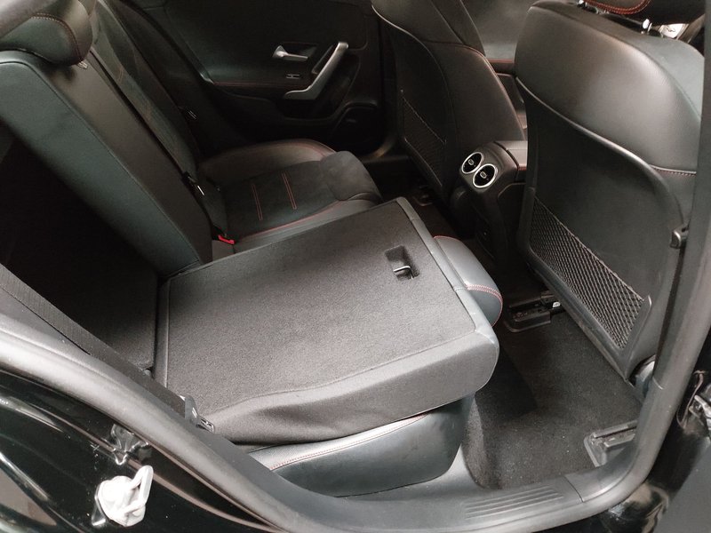 Mercedes-Benz A 220 d automatik AMG Line • AHK • Full LED — 11