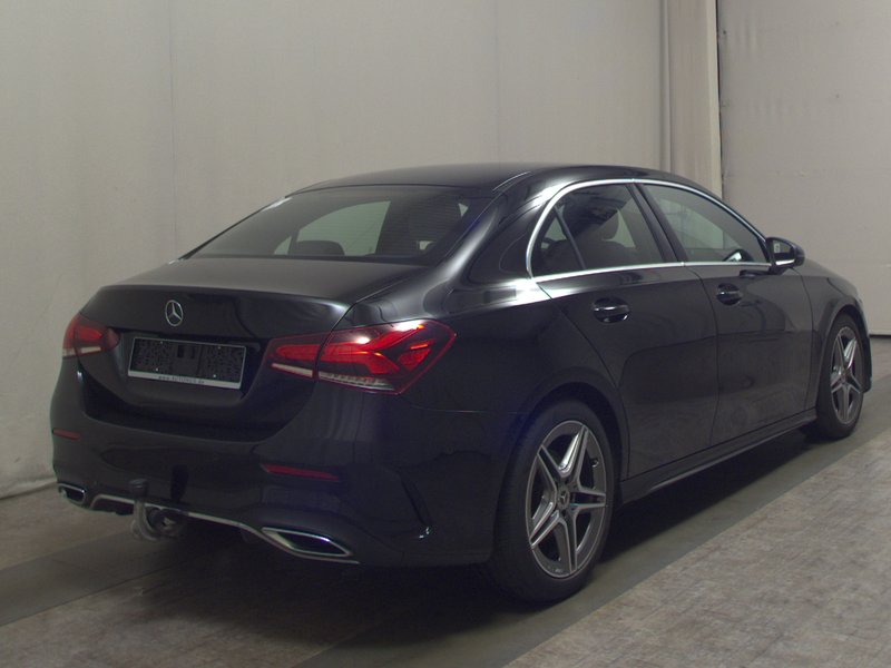 Mercedes-Benz A 220 d automatik AMG Line • AHK • Full LED — 4
