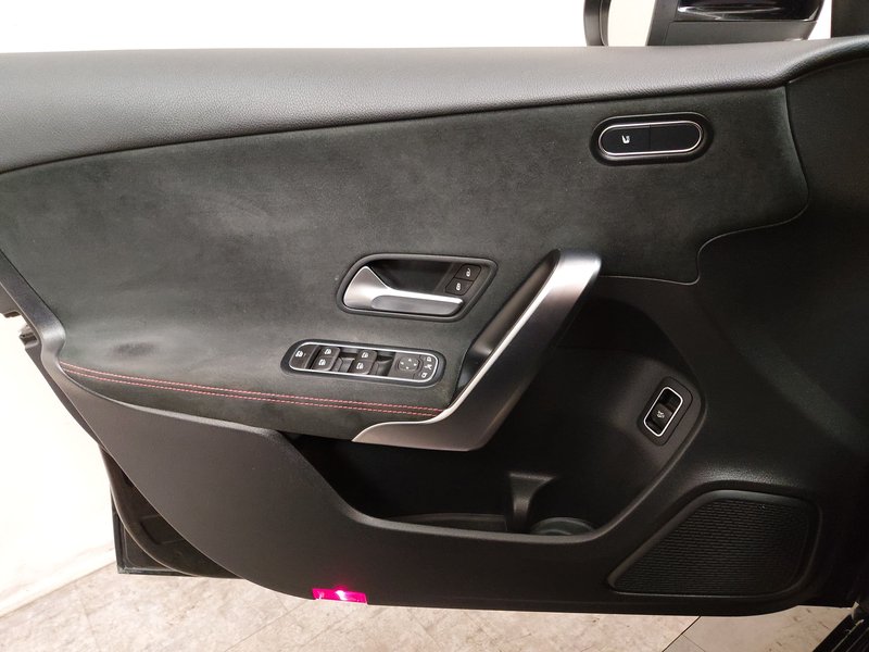 Mercedes-Benz A 220 d automatik AMG Line • AHK • Full LED — 5