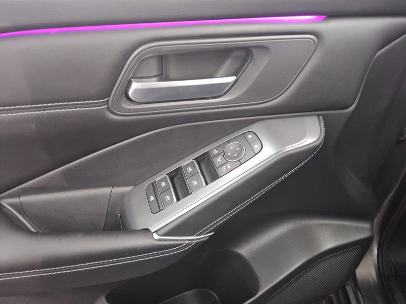 Nissan Qashqai 1.3 DIG-T N-Connecta • ACC • električna vrata — 10