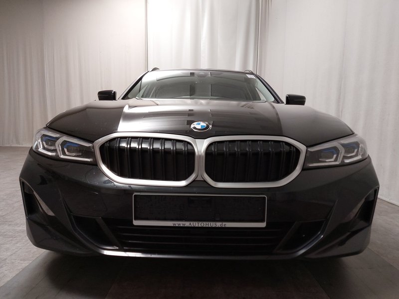 BMW 318i Touring automatik • HUD • Full LED — 9